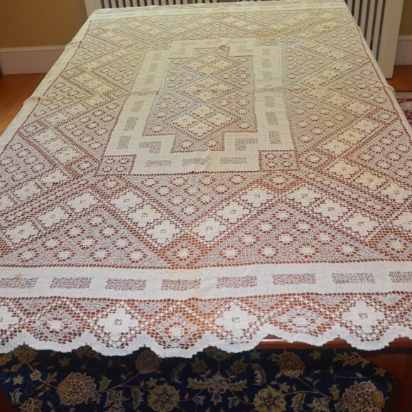 Cream colored Crochet TableCloth 60" x 78" - Picture 1 of 15